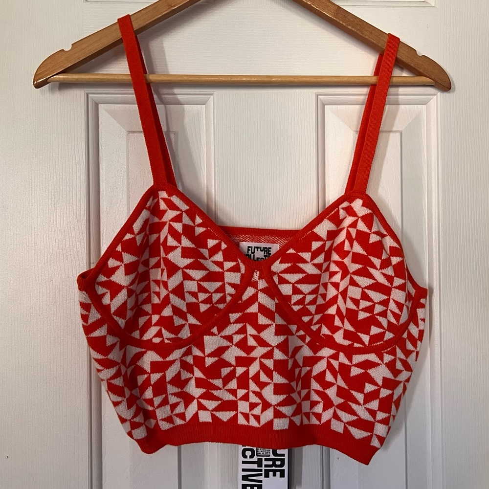 FUTURE COLLECTIVE // Crop Top